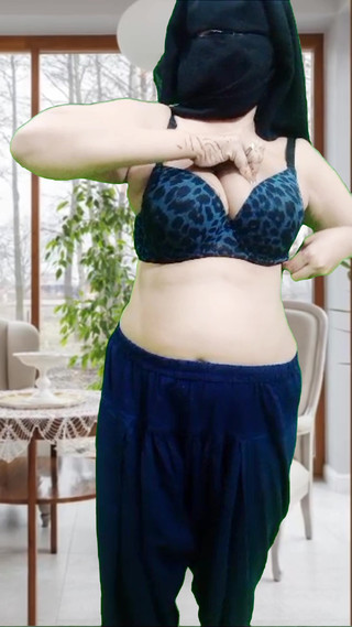 Arabe Orgasme Hijab - Chaud Doux Doigt Dégoulinant Chatte Desi Sexy Liban Hijab Fille Desi Sexy Montrant De Gros Seins