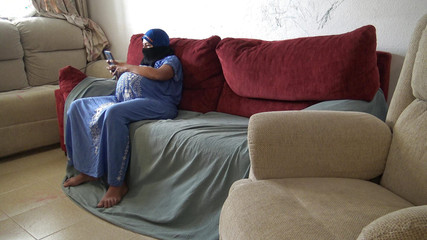 Une réfugiée syrienne est dérangée par sa colocataire allemande à Berlin