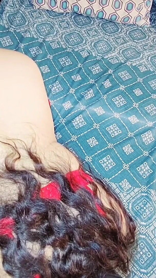 Excellent sexe anal entre beau-père indien et belle-fille