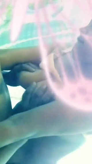 Je veux faire l'amour quand je vois les gros seins de l'amie aînée de ma femme