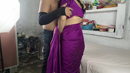 La belle belle-soeur étanche la soif d'exemption du garçon musulman voisin !