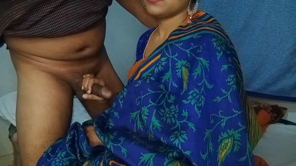 Desi Hot New Tirsha Belle Fille se fait baiser par la chambre