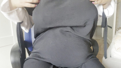 Une MILF marocaine donne JOI en parlant