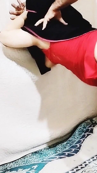 Baiser la chienne avec le vendeur de pipes