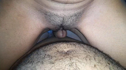 Ma femme et mon ami profitent d'une baise hard en levrette