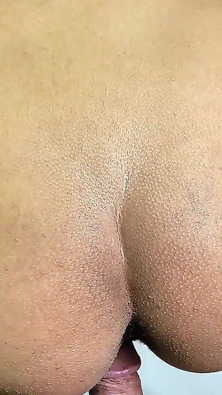 Baise durement ma sexy Bhabhi dans une nouvelle position et elle en profite