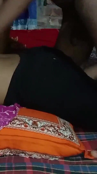 Premier rapport sexuel, ma copine d'université vient chez moi et baise ma femme 3