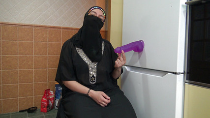 Femme arabe divorcée aime les grosses bites