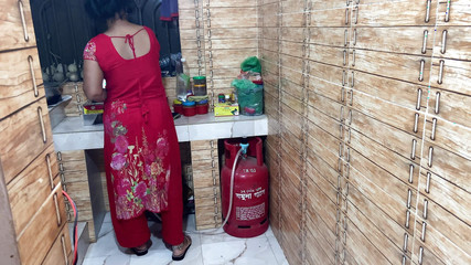 J'ai des vidéos sexuelles avec mon demi-frère