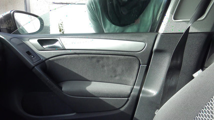 Prostituée algérienne avec un touriste dans sa voiture dans une banlieue de Marseille