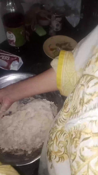 Dasi Hot Stepsister Installation avec son petit ami lors d'une soirée à la maison