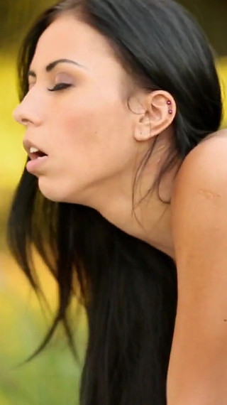 Scènes de sexe de haute qualité - Audacieuses ! - Premier amour d'été doux, partie n°1