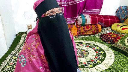 Baisée durement par le créancier