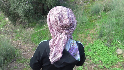 Horny Stepson jouit dans ma bouche dans un parc