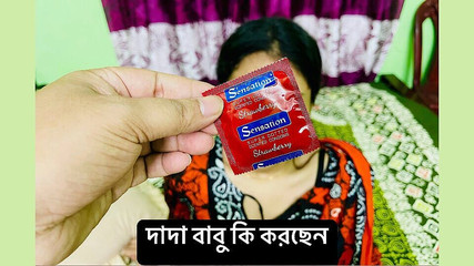 Je baise avec mes nouveaux trucs sexy et elle est si chaude que je profite pleinement du moment