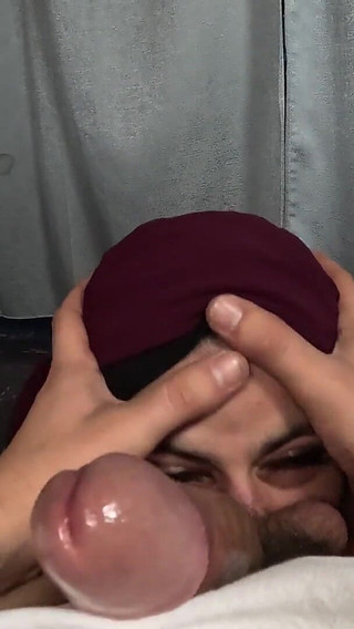 Mia Niqab, gorge profonde rugueuse et mouillée entièrement couverte de hijab