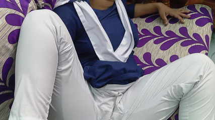 Sexe entre un enseignant et un élève bangladais au domicile d'un enseignant