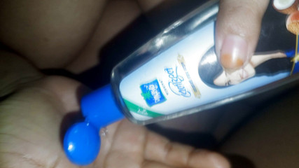 Belle-mère baise la femme de ménage pendant que son mari est absent